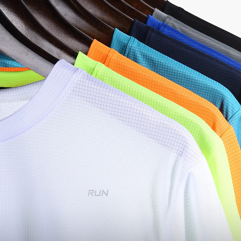 Summer Men Ice Silk t Shirt Short Sleeve t-Shirt Breathable Casual Tops Shirts Quick Dry Running Gym t-Shirts For Men Clothing